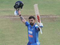 Virat Kohli Century : किंग कोहलीचा 'शतकी रोमान्स'! रायपूरच्या मैदानातही विक्रमांची 'बरसात' - Marathi News | IND vs SA Virat Kohli Smashed Back To Back Century vs South Africa At Raipur And Set Multiple Records | Latest cricket News at Lokmat.com