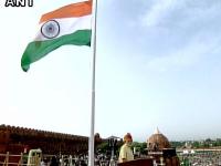 Independence Day 2017 : देशभरात उत्साहात साजरा होतोय स्वातंत्र्यदिन - Marathi News | Independence Day 2017: Independence Day is celebrated across the country | Latest maharashtra Photos at Lokmat.com