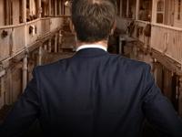 मुंबईच्या चाळीत जन्म, १५ व्या वर्षी शाळा सुटली; आज कोट्यवधींच्या कंपनीचे मालक! कोण आहे ही व्यक्ती? - Marathi News | Polycab Founder Inder Jaisinghani's Journey from mumbai Lohar Chawl to Billionaire Status | Latest business Photos at Lokmat.com