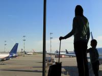 इंडियन एअरलाईन बंद पडण्याची शक्यता! इंधनाच्या दरवाढीमुळे सरकारकडे मदतीची याचना; संघटनेकडे साकडे - Marathi News | Indian Airlines likely to shut down! Request for help from government due to fuel price hike; Union appeals | Latest business News at Lokmat.com