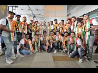 आशिया चषक विजेत्या भारतीय हॉकी संघाचे मायदेशात जल्लोषात स्वागत - Marathi News | Welcome to the home of the Asia Cup winners Indian hockey team | Latest hockey Photos at Lokmat.com