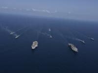 चीनला जमलं नाही ते भारतानं करून दाखवलं; फक्त अमेरिकेने केला होता 'असा' पराक्रम - Marathi News | India conducts dual aircraft carrier exercise in a warning to China | Latest national Photos at Lokmat.com