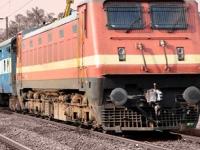 प्रवासी वाहतूक हे फक्त सांगायला झालं; भारतीय रेल्वेची खरी कमाई कशातून होते माहिती आहे का? - Marathi News | The Major Revenue Sources of Indian Railways | Latest business Photos at Lokmat.com