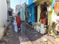 जगायचं कसं? नळाला येत होतं गटाराचं पाणी; इंदूरमध्ये मृत्यूचं तांडव, ३ अधिकारी तडकाफडकी निलंबित - Marathi News | How to live? Sewer water was coming into the tap; Death toll in Indore, 3 officers suspended | Latest national News at Lokmat.com