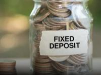 FD पेक्षा जास्त परतावा देणाऱ्या 'या' ३ सरकारी योजना: तुमचे भविष्य होईल सुरक्षित, टॅक्समध्येही मोठी सूट! - Marathi News | Higher Returns Than FD Invest in These 3 Government Schemes for Safety and Tax Benefits | Latest business News at Lokmat.com