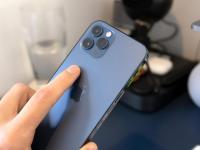 ९०% लोकांना माहीतच नाही iPhoneची 'ही' जादू! स्क्रीनला हात न लावता सेकंदात करता येते काम - Marathi News | 90% of people don't know about this magic of the iPhone! You can do work in seconds without touching the screen | Latest tech News at Lokmat.com