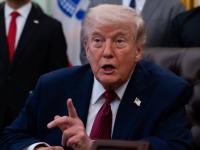 इराणने ट्रम्प यांना दाखवला भारताचा स्वर्ग! हिंदीत झापले, म्हणाले, 'बकवास बंद करें, इंडिया आकर देखें'" - Marathi News | Iran showed Trump India's paradise! He spoke in Hindi and said, 'Stop the nonsense, come to India and see' | Latest international News at Lokmat.com