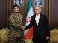 इस्लामाबादला धक्का! अमेरिका-ईरान डीलसाठी इराणला पाकिस्तानवर विश्वासच वाटेना; आता...  - Marathi News | Shock to Islamabad! Iran does not trust Pakistan for US-Iran deal; now... | Latest international News at Lokmat.com