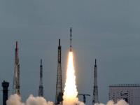 India Rocket Launch: भारतासाठी अभिमानाची गोष्ट! ISRO च्या सर्वात लहान SSLV रॉकेटचं यशस्वी प्रक्षेपण - Marathi News | The successful launch of ISRO's smallest SSLV rocket gave the country freedom named Azaadi from an expensive launch | Latest national Photos at Lokmat.com