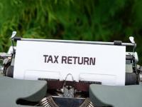 ITR साठी आयकर विभाग मेसेज पाठवतं, वार्षिक उत्पन्न ३ लाख रुपये असणाऱ्यांनी फाइल करावी का? - Marathi News | Income Tax Department sends message for ITR, should those with annual income of Rs 3 lakh file? | Latest business Photos at Lokmat.com