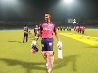 सर्वांत जलद अर्धशतक यशस्वीच्या नावावर; यादीत टॉप ५मधील ३ खेळाडू केकेआरकडून खेळलेत! - Marathi News | Fastest half-century in the name of Yashasvi Jaiswal; 3 of the top 5 players in the list played for KKR! | Latest cricket Photos at Lokmat.com