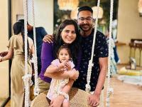 आई, वडील आयटी प्रोफेशनल; काळजावर दगड ठेवत अवघ्या तीन वर्षांच्या मुलीला दिला जैन धर्माचा संथारा, कहाणी ऐकून व्हाल भावूक... - Marathi News | Mother and father are IT professionals; Despite their heavy burden, they gave the Jain religio Santhara to their three-year-old daughter, you will be emotional after hearing the story... | Latest bhakti Photos at Lokmat.com