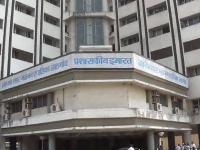 जळगाव महापालिकेत पोलिसांचे तळ, कागदपत्रांची झाडाझडती; ४१ कोटींच्या अपहाराचा आरोप - Marathi News | Police camp in Jalgaon Municipal Corporation, search of documents; Accusation of embezzlement of Rs 41 crore | Latest jalgaon News at Lokmat.com