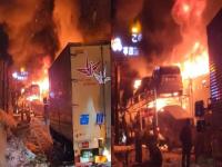 जपानमधील एका एक्सप्रेसवेवर ५० हून अधिक वाहनांची टक्कर, एकाचा मृत्यू; २६ जण जखमी - Marathi News | Over 50 vehicles collide on an expressway in Japan, one dead; 26 injured | Latest international News at Lokmat.com