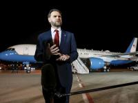 शांतता चर्चेसाठी जे. डी. वेन्स यांचे विमान पाकिस्तानकडे निघाले, इराण म्हणतेय चर्चा करून काही उपयोग नाही... - Marathi News | J. D. Vance's plane leaves for Pakistan for peace talks, Iran says there is no point in talking... | Latest international News at Lokmat.com