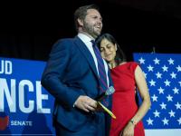 अमेरिकेत उपराष्ट्रपतीपदाचे उमेदवार असलेल्या जेडी व्हॅन्स यांचा भारताशी काय संबंध? - Marathi News | Donald Trump Vice Presidential nominee JD Vance has to do with India | Latest international Photos at Lokmat.com