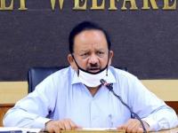 CoronaVirus News : कोरोनावर कधी नियंत्रण मिळवता येणार?; केंद्रीय आरोग्यमंत्र्यांनी दिली महत्त्वाची माहिती - Marathi News | CoronaVirus Marathi News covid 19 will under control diwali says dr harshvardhan | Latest national Photos at Lokmat.com