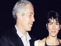 "सगळ्यांची गुपित उघड करायला तयार..."; 'एपस्टीन'च्या गर्लफ्रेंडने ट्रम्प यांच्याकडे मागितली माफी - Marathi News | jeffrey Epstein file case "Ready to reveal everyone's secrets..."; Epstein's girlfriend apologizes to Trump | Latest international Photos at Lokmat.com