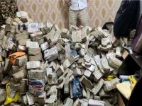 नोकराच्या घरी सापडलं कोट्यवधीचं घबाड; ऐन निवडणुकीत ED च्या कारवाईनं मोठी खळबळ - Marathi News | Enforcement Directorate is conducting raids at multiple locations in Ranchi, Huge amount of cash recovered | Latest crime Photos at Lokmat.com