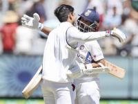 India vs Australia, 2nd Test : अजिंक्य रहाणेनं मोडले अनेक विक्रम, १९८६नंतर बॉक्सिंग डे कसोटीत टीम इंडियाचा पराक्रम - Marathi News | Ajinkya Rahane break many record in India vs Australia 2nd Test, India become only the second visiting team to win their consecutive Boxing Day Tests at MCG | Latest cricket Photos at Lokmat.com