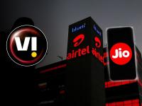 Vodafone-Idea : कंपनीकडे नाही 5G; पण जिओ, एअरटेलविरोधात तक्रार करायला पोहोचली व्होडाफोन आयडिया - Marathi News | The company not providing 5G service Vodafone Idea reached to complain against Jio Airtel trai free data offer competition | Latest business Photos at Lokmat.com