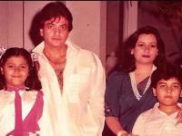 जाणून घ्या जितेंद्र यांच्याविषयी कधीही न ऐकलेल्या या गोष्टी, पाचवी गोष्ट तर आहे खूपच इंटरेस्टिंग - Marathi News | Birthday Special: Interesting facts about jitendra PSC | Latest filmy Photos at Lokmat.com
