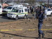 अमेरिका, ऑस्ट्रेलियानंतर आता दक्षिण आफ्रिका...! गोळीबारात १० जणांचा मृत्यू, १० जखमी - Marathi News | After America, Australia, now South Africa...! 10 dead, 10 injured in shooting | Latest international News at Lokmat.com