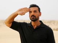 स्वत:ला कसा फिट ठेवतो जॉन अब्राहम? जाणून घ्या त्याचा फिटनेस फंडा! - Marathi News | How does John Abraham keeps himself fit and healthy | Latest health Photos at Lokmat.com