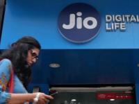 फ्री ट्रायलसोबत JioFiber चे नवे प्लॅन लाँच, OTT अ‍ॅप्सचे सब्सक्रिप्शन मिळणार - Marathi News | JioFiber launches new plan with free trial, gets OTT app subscription | Latest business Photos at Lokmat.com