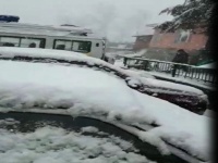 श्रीनगरमध्ये मोसमातील पहिली बर्फवृष्टी!