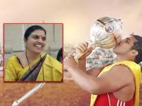 Abhijit Katake: "काळजावर दगड ठेवून 17 वर्षे लांब ठेवलं...", 'हिंदकेसरी' अभिजीत कटकेची आई भावुक - Marathi News | Abhijit Katke from Wagholi in Pune his mother gave an emotional reaction after he won Hind Kesari 2022 | Latest other-sports Photos at Lokmat.com