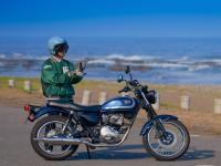 रेट्रो लुकसह लॉन्च झाली Kawasaki W230; GST कपातीनंतर किंमत फक्त... - Marathi News | Kawasaki W230 launched with retro look; price after GST reduction is only | Latest auto Photos at Lokmat.com