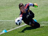 जगातील महागडा गोलरक्षक - Marathi News | World's expensive goalkeeper | Latest football Photos at Lokmat.com