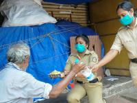 Corona News: 233 टक्के! केरळमध्ये कोरोनाची दुसरी लाट; राज्यपालांना म्यूटेशनची शंका - Marathi News | 233 % hike! Second wave of Corona in Kerala; Governor says Mutation | Latest national Photos at Lokmat.com