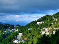 Tourist Destinations : 'या' प्रदेशात आहे भारताचे 'स्वित्झर्लंड', सर्वच पर्यटकांना सौंदर्याचे आकर्षण! - Marathi News | khajjiar of himachal pradesh is indias switzerland every tourist is attracted by its beauty | Latest travel Photos at Lokmat.com