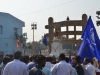 खामगावात वाहनांची तोडफोड, सौम्य लाठीचार्ज - Marathi News | Handling of vehicles in Khamagawa, soft lathi charge | Latest buldhana Photos at Lokmat.com