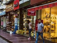 जगातील टॉप हाय-स्ट्रीट रँकिंगमध्ये भारताचा दबदबा! ही बाजारपेठ सर्वात महागडी, तर सर्वाधिक भाडे कुठे? - Marathi News | Delhi's Khan Market Ranks 24th Most Expensive Retail Location Globally, Still India's Costliest High Street | Latest business Photos at Lokmat.com जगातील टॉप हाय-स्ट्रीट रँकिंगमध्ये भारताचा दबदबा! ही बाजारपेठ सर्वात महागडी, तर सर्वाधिक भाडे कुठे? - Marathi News | Delhi's Khan Market Ranks 24th Most Expensive Retail Location Globally, Still India's Costliest High Street | Latest business Photos at Lokmat.com