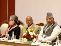 'INDIA' आघाडीच्या अध्यक्षपदाची धुरा मल्लिकार्जुन खरगेंकडे; यामागचा अर्थ काय? - Marathi News | Narendra Modi vs Congress: Mallikarjuna Kharge as Chairperson of 'INDIA' Alliance; What does this mean? | Latest national Photos at Lokmat.com