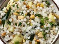 साबुदाण्याची खिचडी वातड - कडक होते? ५ चुका टाळा- खिचडी होईल मोकळी- मऊसुत - Marathi News | sabudana khichadi sago avoid 5 mistake while making sabudana how to soaked sabudana proper proportion simple kitchen hacks | Latest sakhi Photos at Lokmat.com