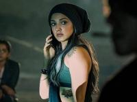 कियारा अडवाणीचा हा ढासू लूक पाहिलात का...? - Marathi News | Did you see this dilemma of Kiyara Advani? | Latest filmy Photos at Lokmat.com