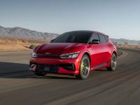 Kia EV6: तब्बल 708 Km रेंज अन् 18 मिनिटांत फूल चार्ज! भारतात लवकरच 'या' EV कारचे बुकिंग सुरू... - Marathi News | Kia EV6: 708Km range and full charge in 18 minutes! Booking of 'Kia6' EV car in India begins | Latest auto Photos at Lokmat.com