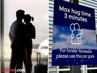 मिठी आणि चुंबनासाठी केवळ 3 मिनिटांची वेळ, एअरपोर्टच्या नव्या नियमाने 'या' देशात गदारोळ! - Marathi News | New Zealand airport hug rules at airport sparks debate | Latest jarahatke Photos at Lokmat.com