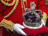 या रक्तरंजित काळात कोहिनूरची आठवण का व्हावी? - Marathi News | Editorial Special Articles Why should Kohinoor be remembered during these bloody times? | Latest editorial News at Lokmat.com