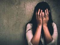 बंगालमध्ये आणखी एक सामूहिक बलात्कार, सातवीत शिकणाऱ्या मुलीवर अत्याचार; तिघांना अटक - Marathi News | Another gang rape in Bengal, a girl studying in seventh standard was tortured; three arrested | Latest crime News at Lokmat.com