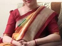 Komal Ganatra : संघर्षगाथा! लग्नानंतर १५ व्या दिवशी पतीने सोडलं, लोकांच्या टोमण्यांना दिलं सडेतोड उत्तर, झाली IRS - Marathi News | success story of Komal Ganatra who cracked upsc and became irs officer after her husband betrayal inspiring journey | Latest sakhi Photos at Lokmat.com