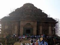 भारतीय स्थापत्य कलेचा उत्कृष्ट नमुना असलेले कोणार्कचे सूर्यमंदिर - Marathi News | Sun Temple of Konark, the masterpiece of Indian architecture | Latest national Photos at Lokmat.com
