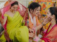 आईची ओढणी, आजीचा हार...; क्रिती खरबंदाच्या लूकमागे आहे खास आठवण! सुंदर पोस्ट व्हायरल - Marathi News | Kriti Kharbanda shares post wearing mother s chunri and nani s necklace for chuda ceremony | Latest filmy Photos at Lokmat.com