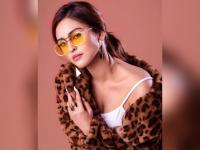 Photos: क्रिस्टल डिसूझा नव्या फोटोशूटमध्ये दिसतेय झक्कास, चश्मामधील लूक केला शेअर - Marathi News | Photos: Crystal D'Souza shared look in the glasses, see her photos | Latest filmy Photos at Lokmat.com