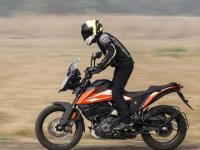 केवळ ६३०० रुपयांच्या EMI मध्ये घरी न्या KTM ची जबरदस्त बाईक; Adventure बाईक लाँच - Marathi News | Take home KTM 250 adventure bike at an EMI of just Rs 6300 new bike launch india | Latest auto Photos at Lokmat.com