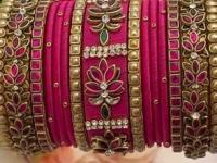 लग्नसमारंभात उठून दिसतात कुंदन बांगड्या घातलेले हात, पाहा ५ लेटेस्ट- सुंदर कुंदन चुडी सेट - Marathi News | latest kundan bangle designs for brides 2025 trending kundan chudi sets for wedding functions elegant kundan bangles to wear with saree and lehenga | Latest sakhi Photos at Lokmat.com